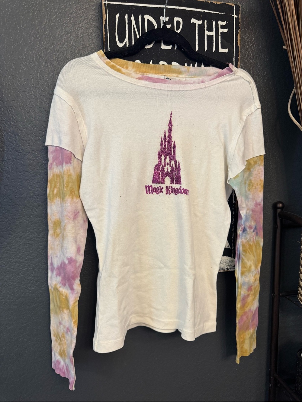 Magic Kingdom White Tie-Dye Sleeve Long Sleeve Top. Size Large